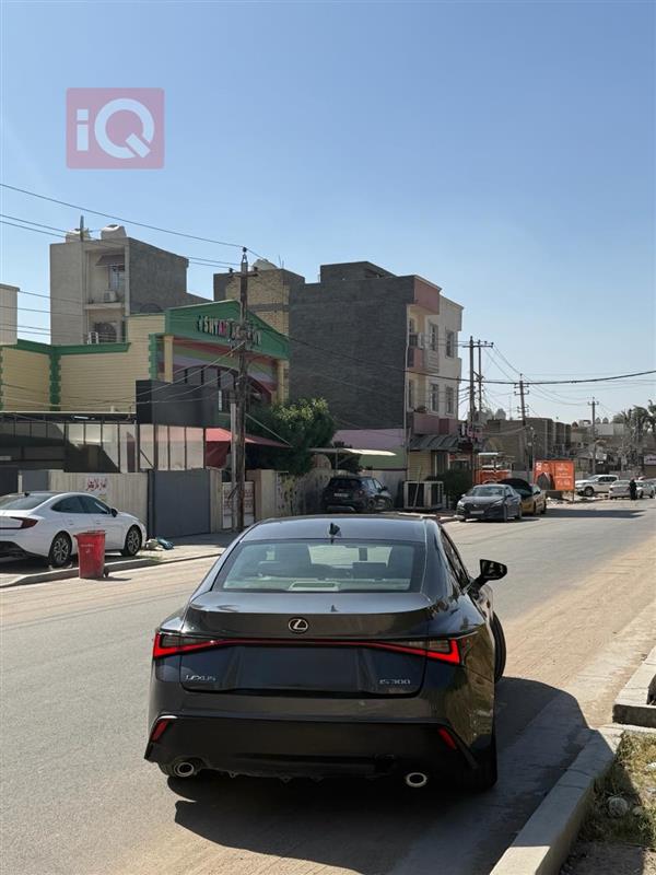 لكزس IS 2023 للبيع في العراق -  بغداد